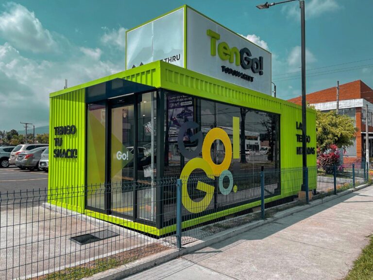 Tienda TenGo en formato de contenedor en Santa Elena (1)