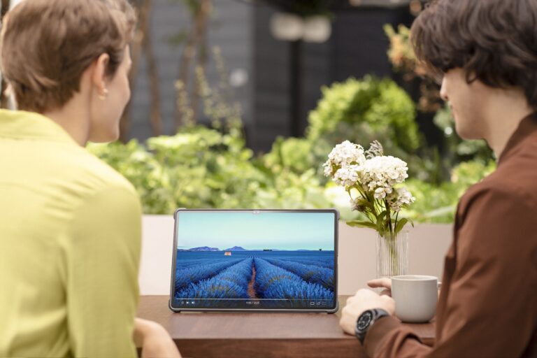124_TABS9U_OUTDOORVIEWING_1_HI