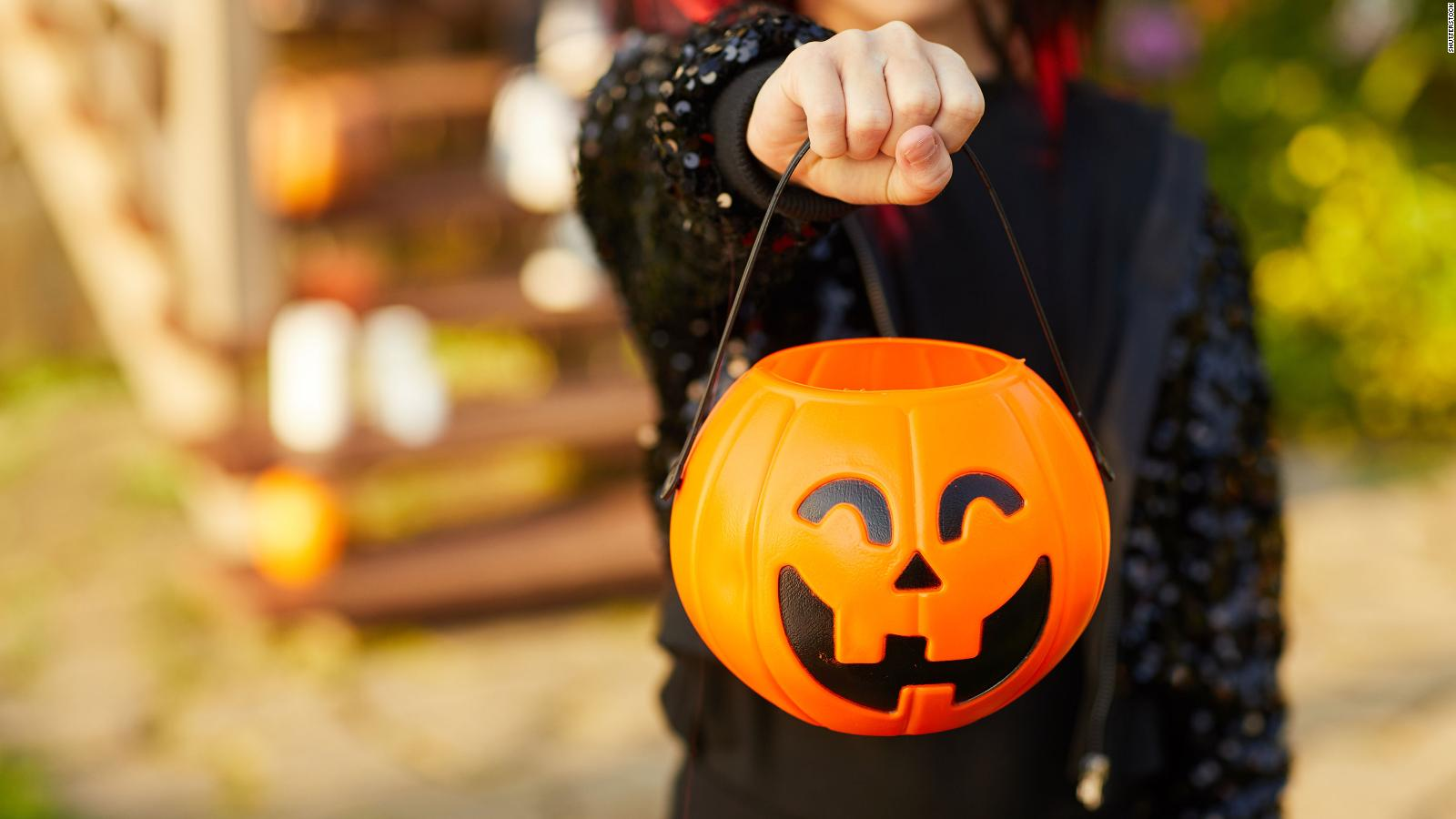 191023131551-trick-or-treater-stock-full-169