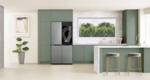 Kitchen-with-Bespoke-4-Door-Flex™-Refrigerator-with-AI-Family-Hub™