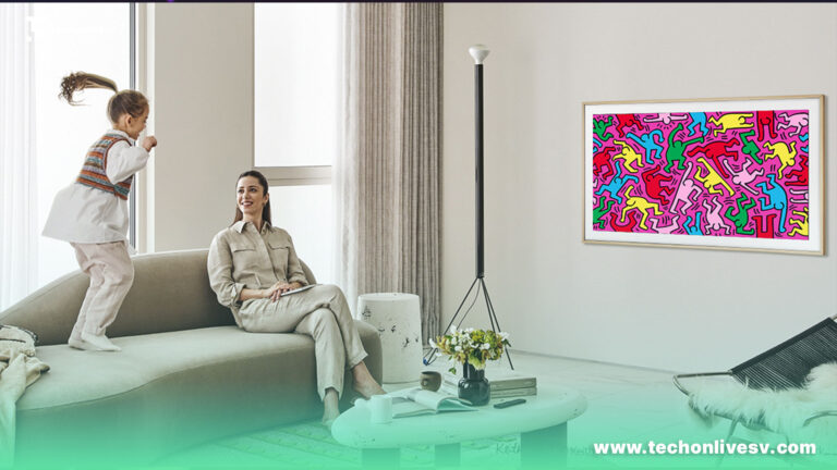 The Frame es elegante, fino y especialmente versátil: apagado reproduce a gusto del usuario una pintura con altísima fidelidad visual, para aliarse a la decoración interior, y encendido es un TV para disfrutar contenidos preferidos