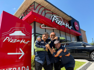 Pizza Hut da la bienvenida a: Los Llanteros 503