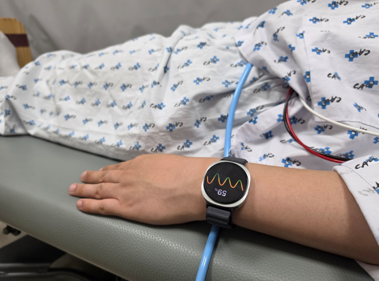 Galaxy Watch equipado con un sensor de fotopletismografía
